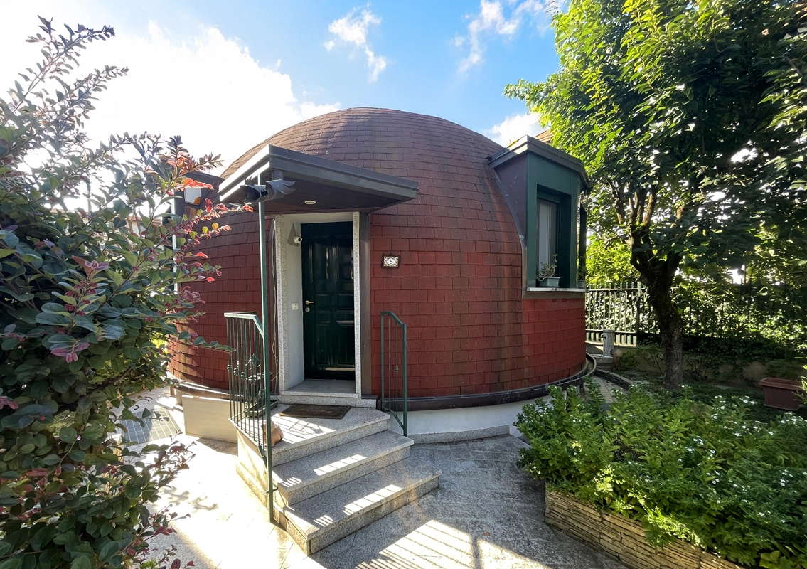 Casa igloo a Milano utilizzata come studio di psicoterapia e mediazione familiare